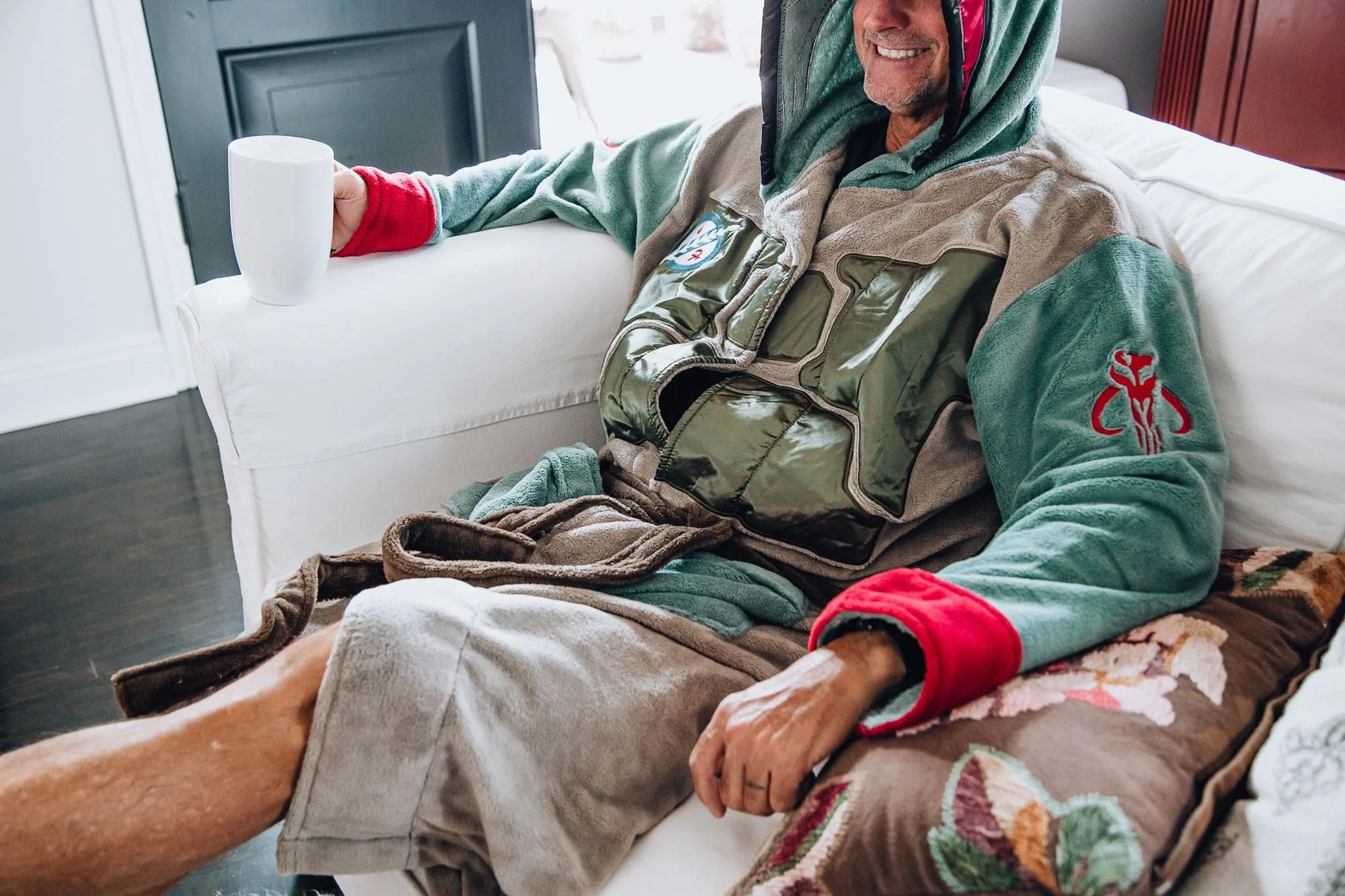 Star Wars Boba Fett Hooded Bathrobe for Men/Women | One Size Fits Most Adults - Image 5