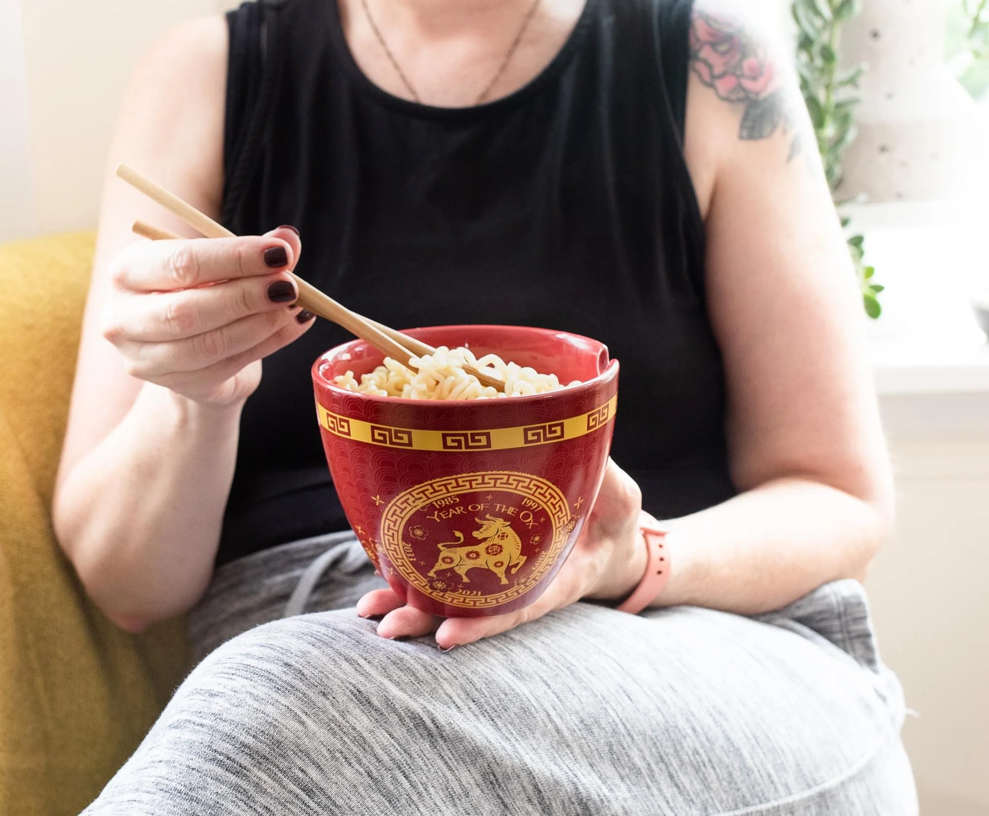 Year Of The Ox Chinese Zodiac 16-Ounce Ramen Bowl and Chopstick Set - Image 6
